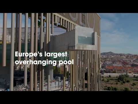 Video: Cantilevering Swimming Pool Embedded In Residential Layout