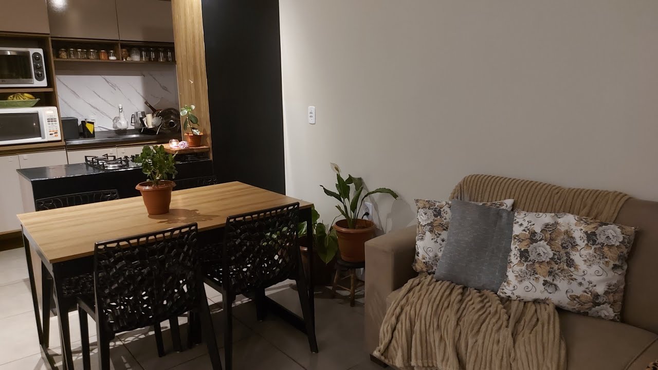 Minimalismo x casa acolhedora: o equilíbrio que encontrei.