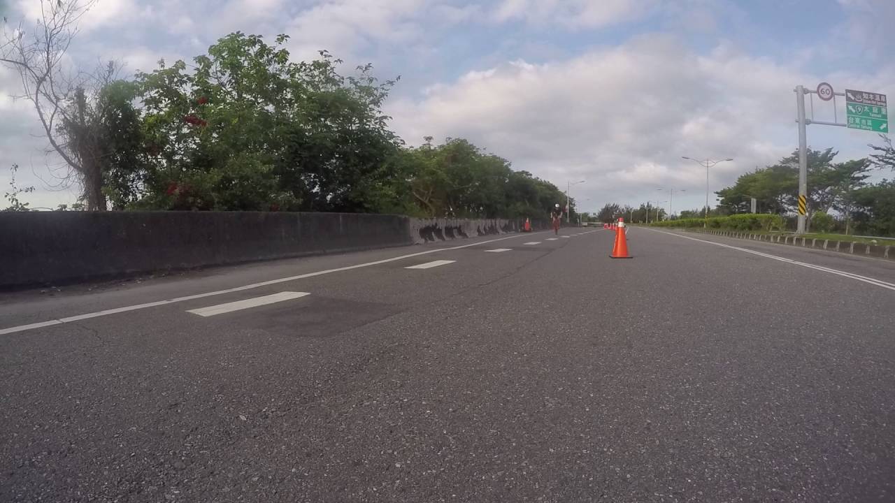 Dylan McNeice 自行車出發