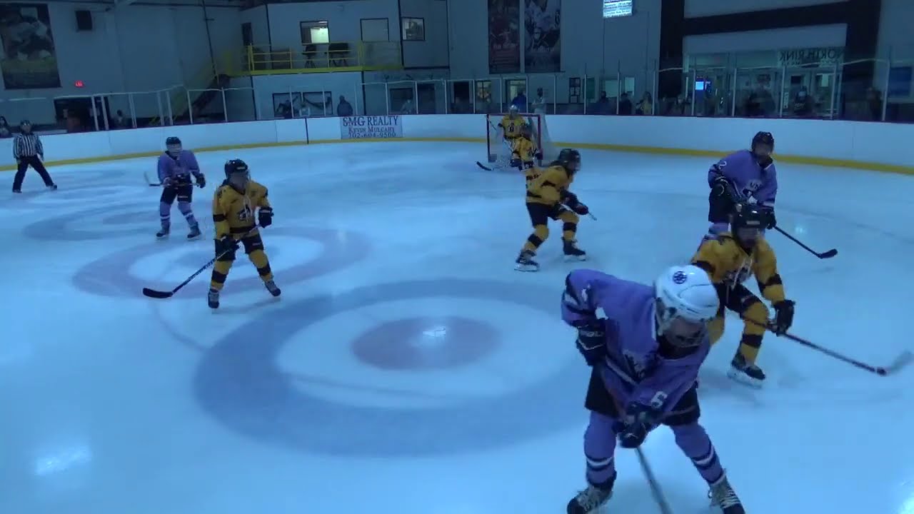 Queens of Las Vegas hockey tournamentGirls 09's Team Minnesota vs The