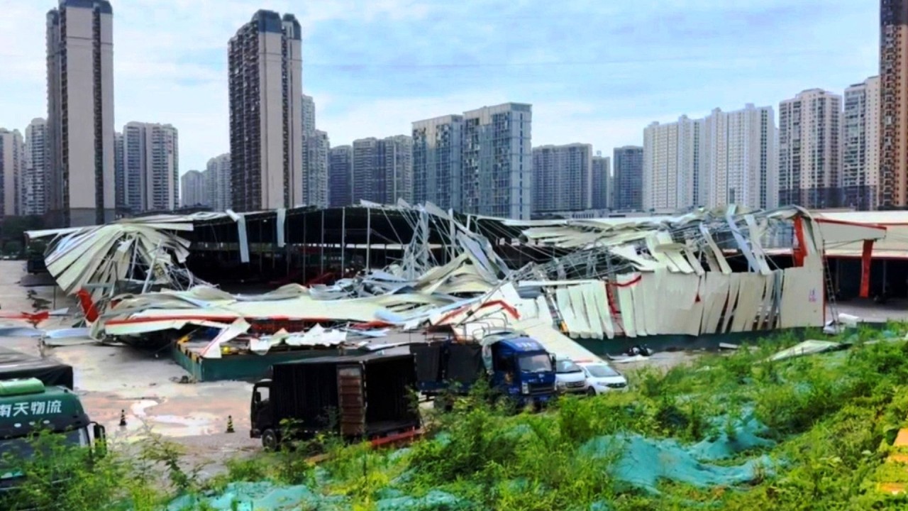 Extreme storms bring to China enormous destruction and widespread