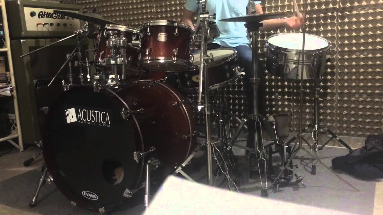 Improvising over an ostinato using "Moeller" technique