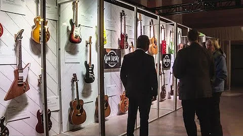 Jim Irsay brings rock 'n' roll hitmakers, memorabi...