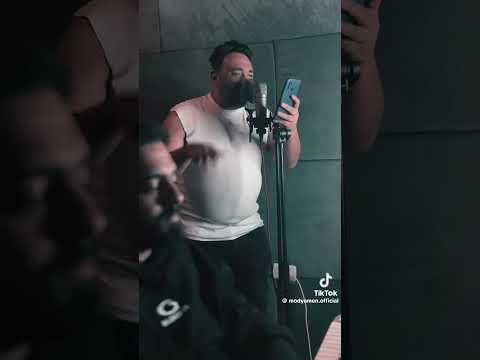 كره الحياة من ناس بتتلون