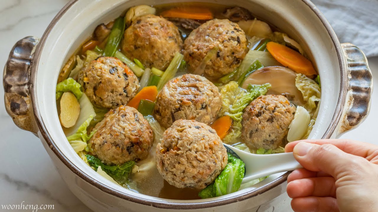 Vegan Lion's Head Stew (素狮子头)