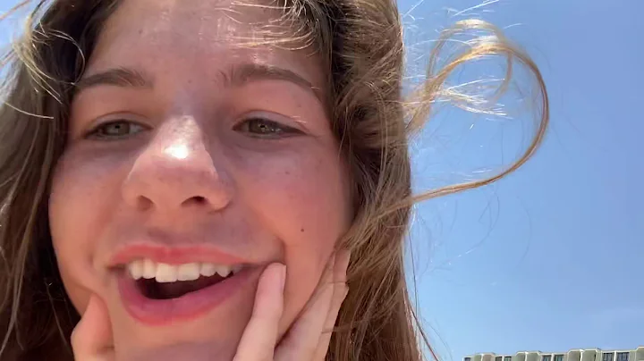 BEACH VLOG AND MY FIRST VLOG