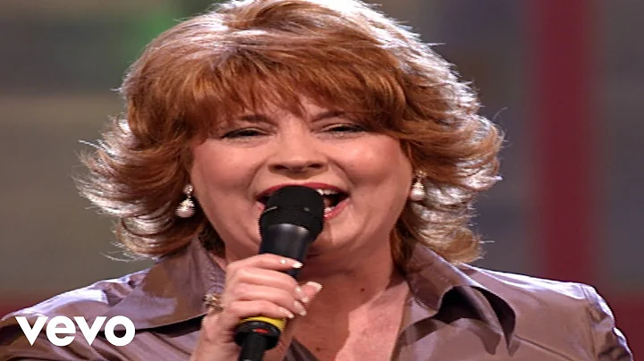 Bill & Gloria Gaither - Let's Just Praise the Lord [Live] ft. Joy Gardner