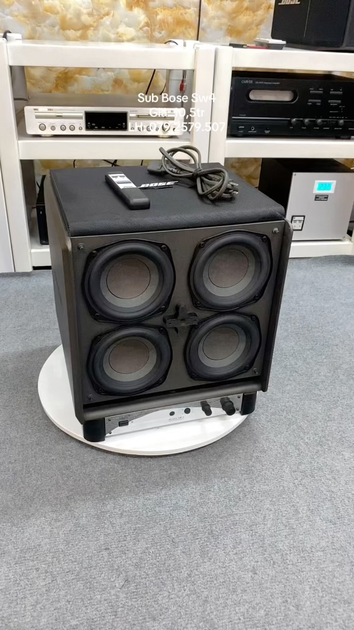 The Bose SW4 powered subwoofer features four 15cm woofers