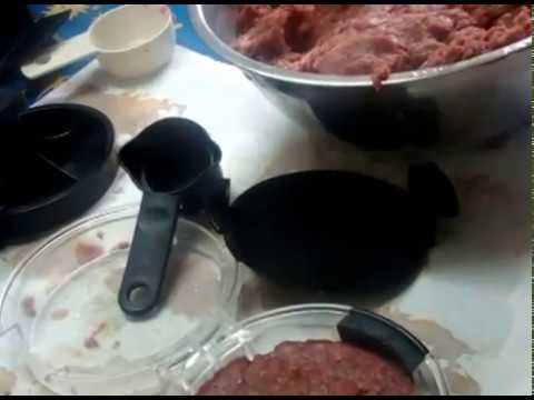Using Hamburger press to make homemade hamburgers from ground beef