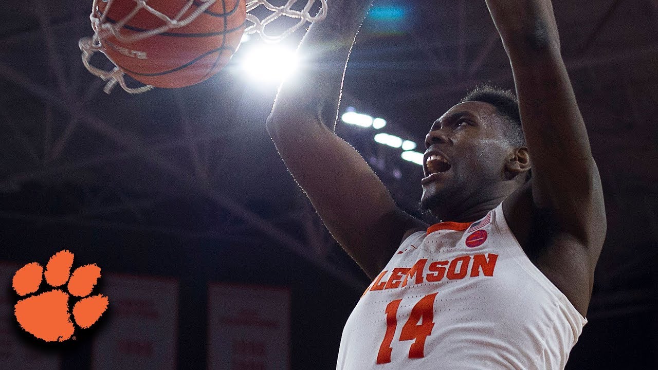 Clemson's Elijah Thomas Turns Full-Court Pass Into Two-Hand Slam vs. FSU