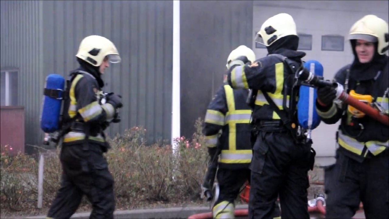 Zeer grote brand van ruisdaelstraat / Vermeerstraat Ommen 27/12/2011