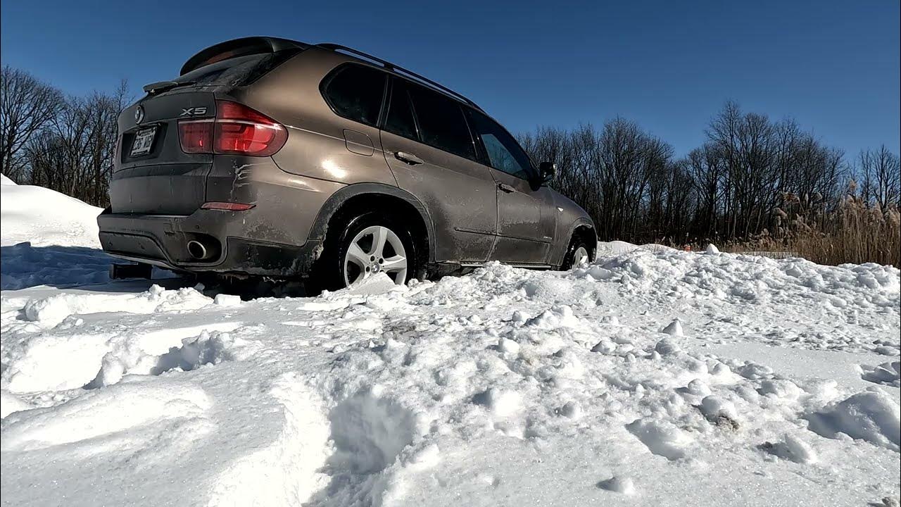 BMW X5 in snow 2. - YouTube