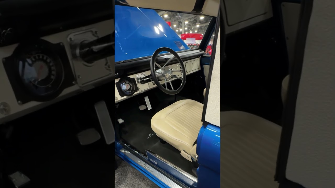 Полностью отреставрированный Ford Bronco 1976 года 