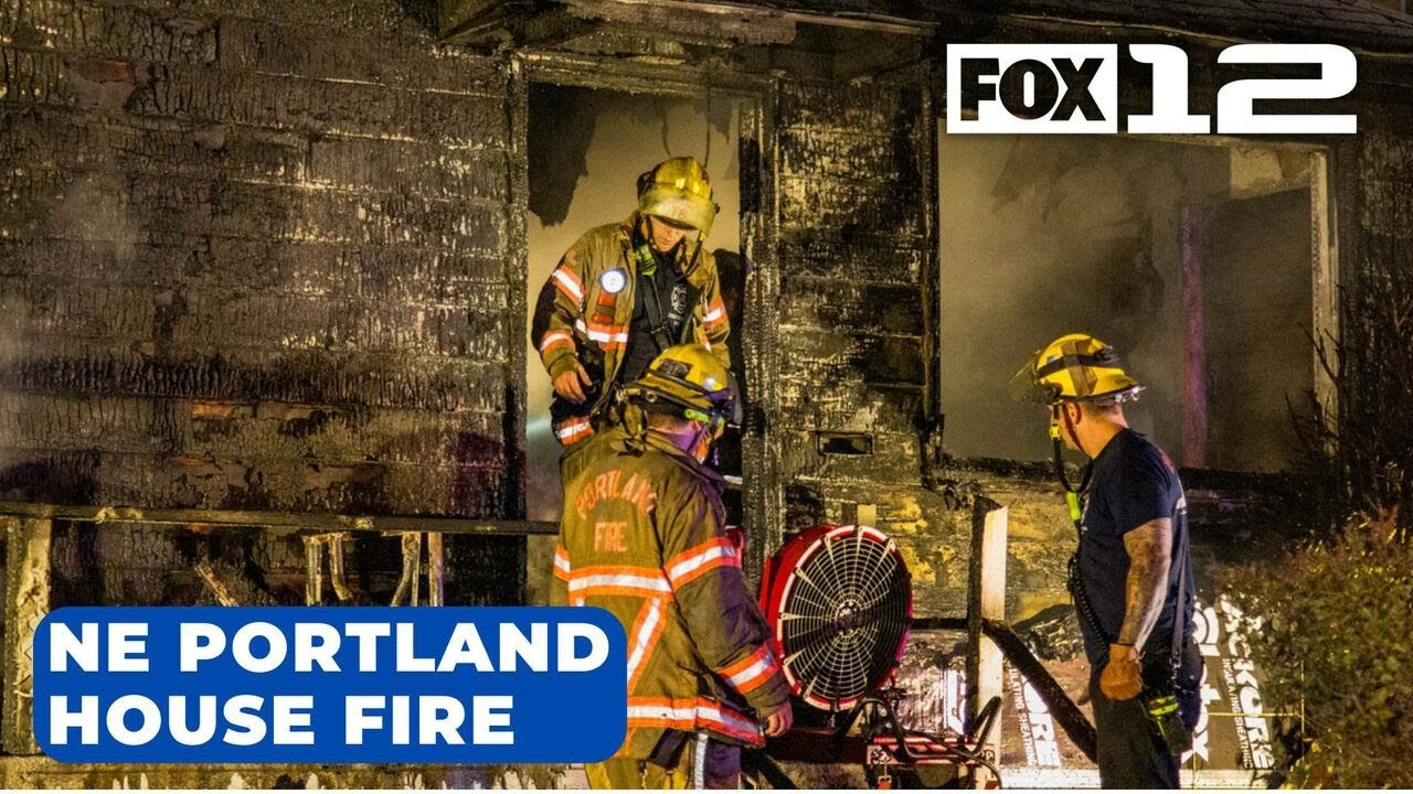 Fire ravages unoccupied home in NE Portland - YouTube