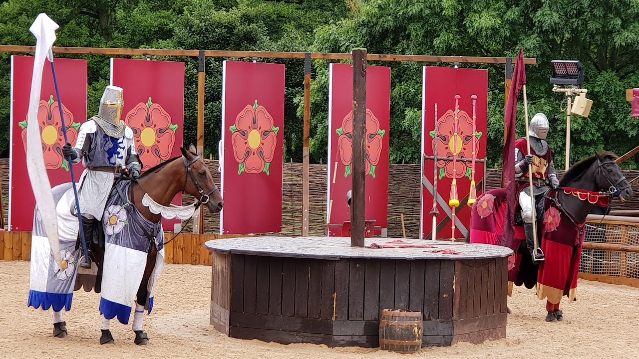 War of the Roses Live & Unedited Warwick Castle spectacular Jousting Sword Fighting interactive show