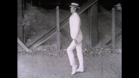 Ministry of Silly Walks - Monty Python