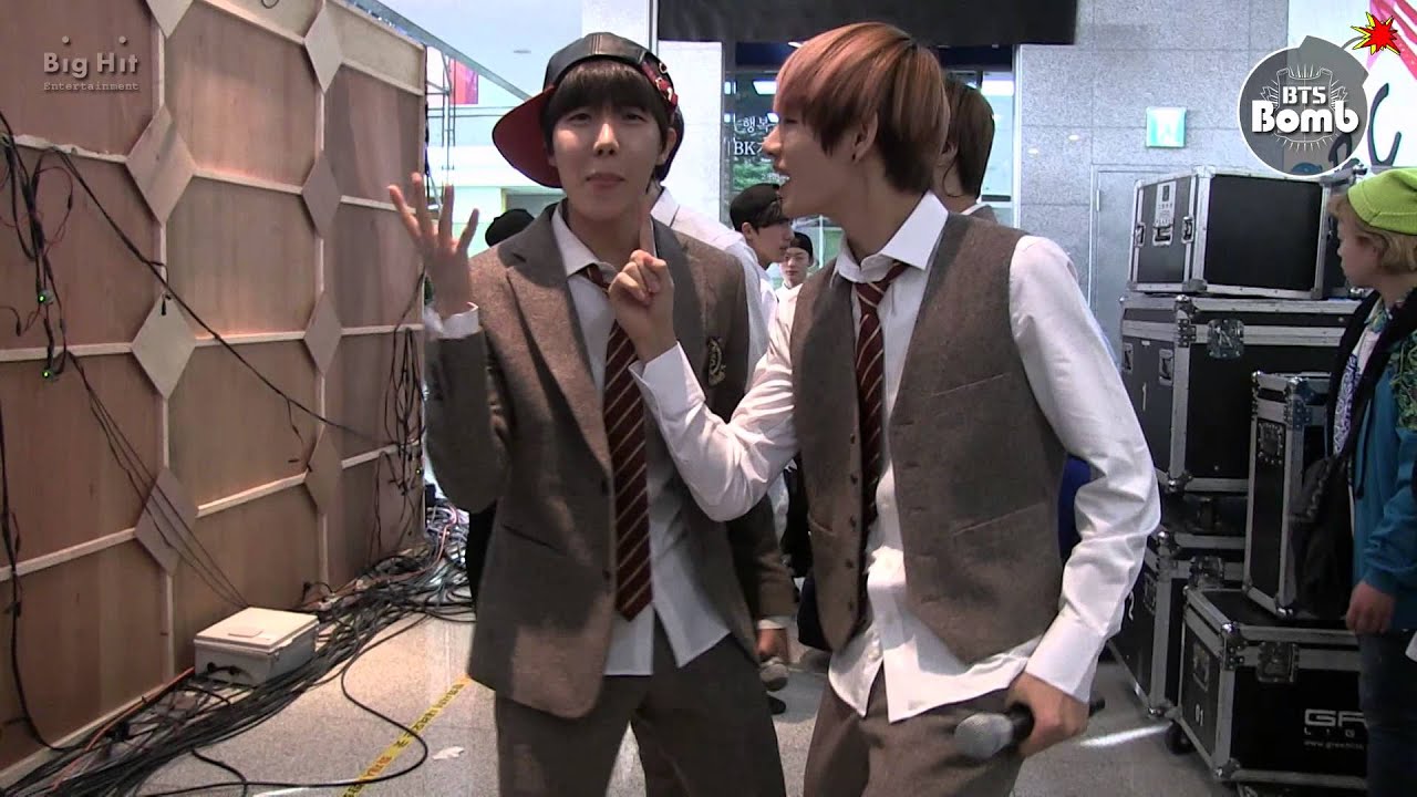 [BANGTAN BOMB] Trot rookies on standby time of rehearsal - BTS (방탄소년단)