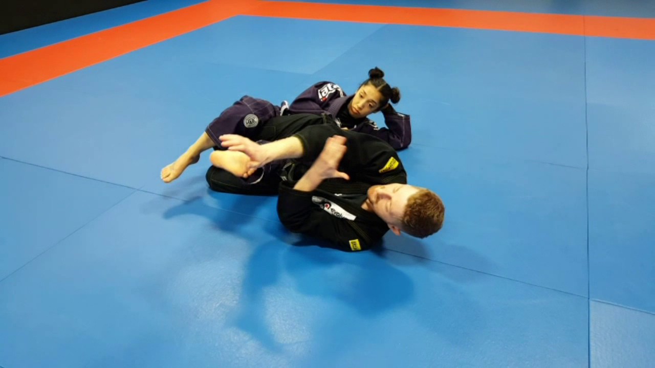 How to set up the Knee Lock from the Half Guard YouTube
