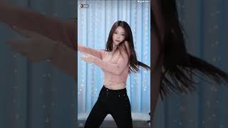 尹素婉20220630220714