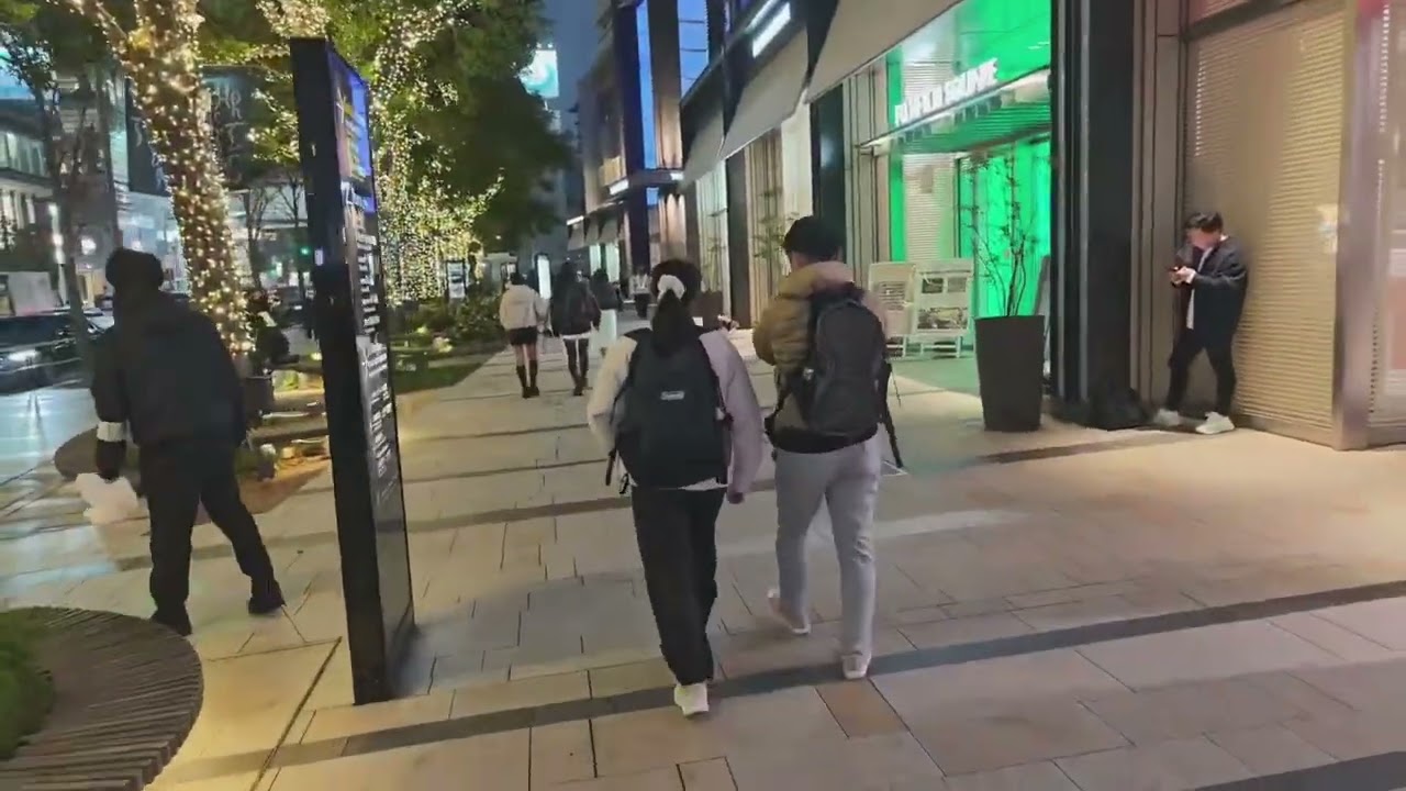 Часть 1. Япония - стрим от 25.12.2025.‎ Прогулка по Роппонги. 