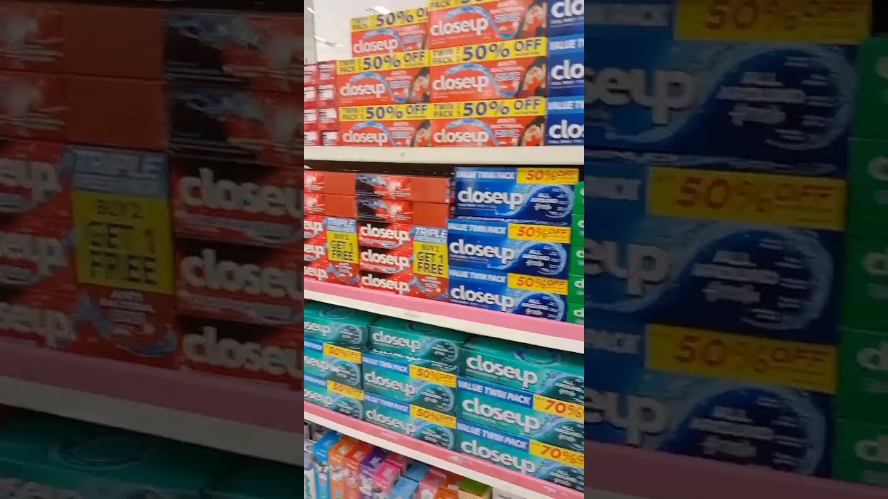 CLOSE UP TOOTHPASTE BUY ONE TAKE ONE AT 70% OFF P169.00 PESOS 