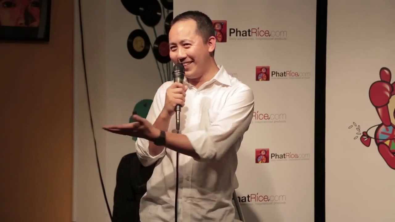 Sean Seah speaks at PhatNight