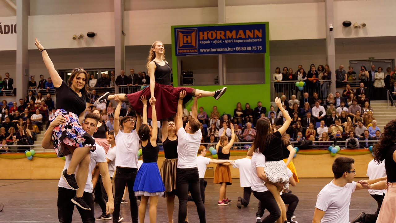 12.B Osztálytánc - Szalagavató 2020