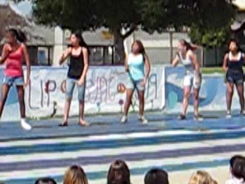 De Portola Middle School Lip sync 2009- Alexis and her friends