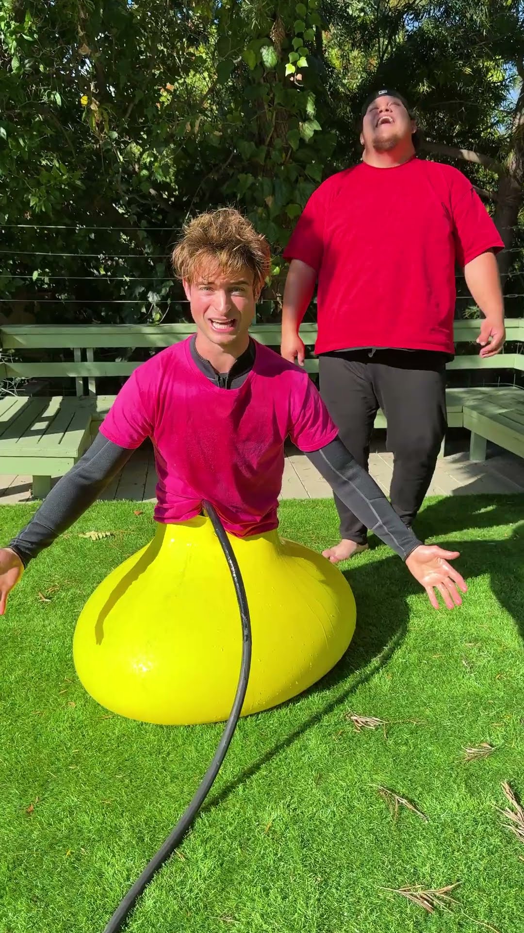100 BathBombs vs Giant Water Balloon ?