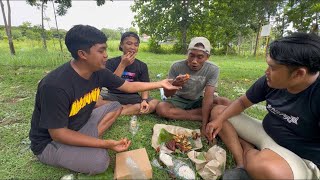 Kelemahan Rohimin Adalah Ayam Gepuk Satu Ekor  