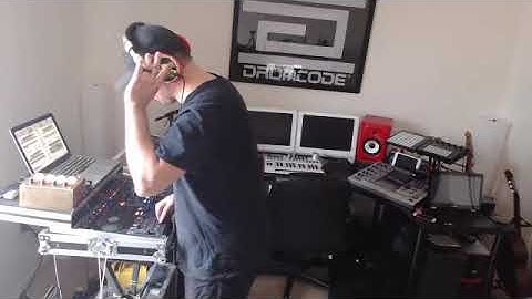 Djing with MY arduino Midi controller