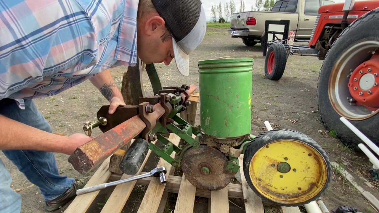 John Deere Corn Planter Part 1 YouTube