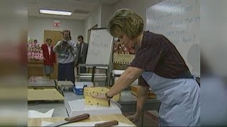 Cheese cutting classes with Hickory Farms | WTOL 11 Vault - April 4, 1990