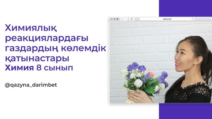 Трусикисіз джинсы шағын юбкасында Үйдегі жалаңаш сиськи