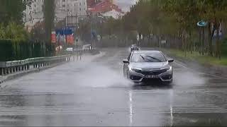 İstanbul Yağmura Teslim