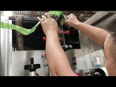 Sleeve labeling machine's adjustment