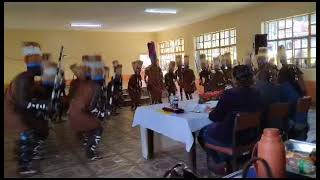 Magumu boys highschool performing Agîkûyû folk song Mûcûngwa (class of 2023)