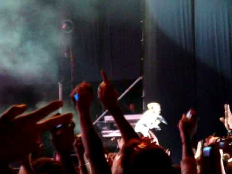 Kylie Minogue - Kids (Live@Santiago 13/11/2008)