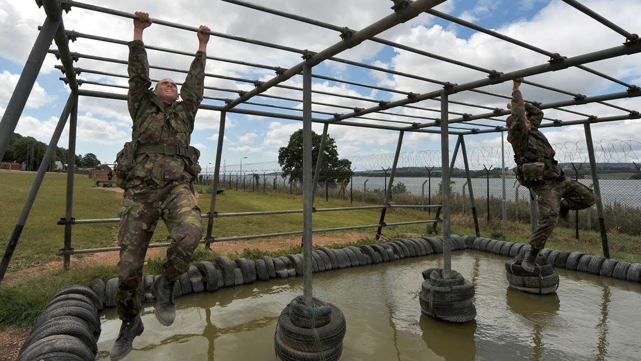 US Military News • MIRC Soldier Explains the Obstacle Course • Best Warrior Competition Apr 17 2021