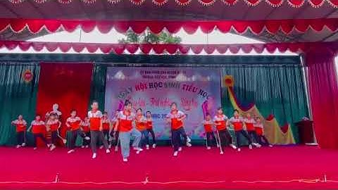 Tiết mục nhảy Flashmob trong Ngày hội học sinh tiểu học trường Tiểu học Hùng Sơn 1