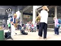 こんな路上ライブ初めて!初対面のプロが乱入したら衝撃の展開に...