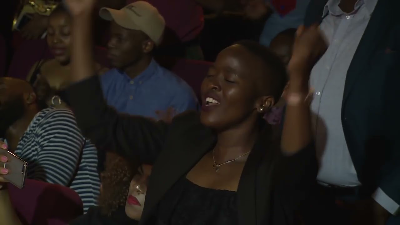 Ntokozo Mbambo - Zulu Worship Medley (Interlude)