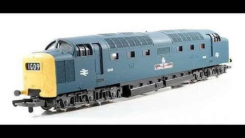Lima BR Class 55 Deltic #9006 "The Fife & Forfar Yeomanry" Diesel Engine & Intercity Passenger Train