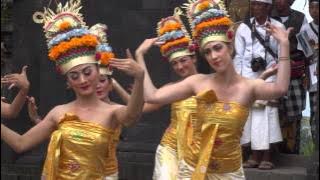 Rejang Dewa performance at Besakih April 14, 2015
