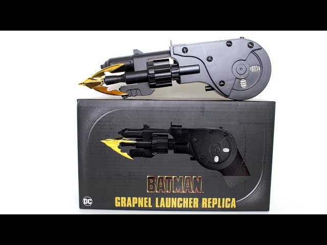 NECA Batman 1989 GRAPNEL LAUNCHER Replica Review 