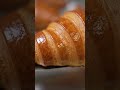 Croissant Bridor - La Vetrina che Vende da Sola