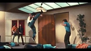 O jeito peculiar de Bruce Lee apagar a luz