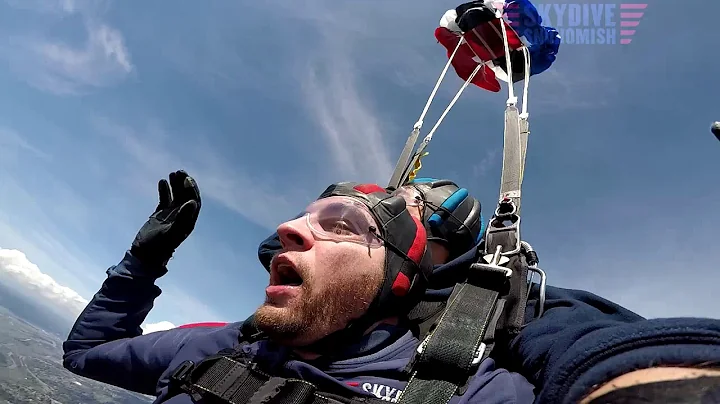 Steve Kolasa's Tandem skydive!