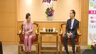 天外天新聞1061020 07陳鸞嬌紀念丈夫 捐贈新北市復康巴士