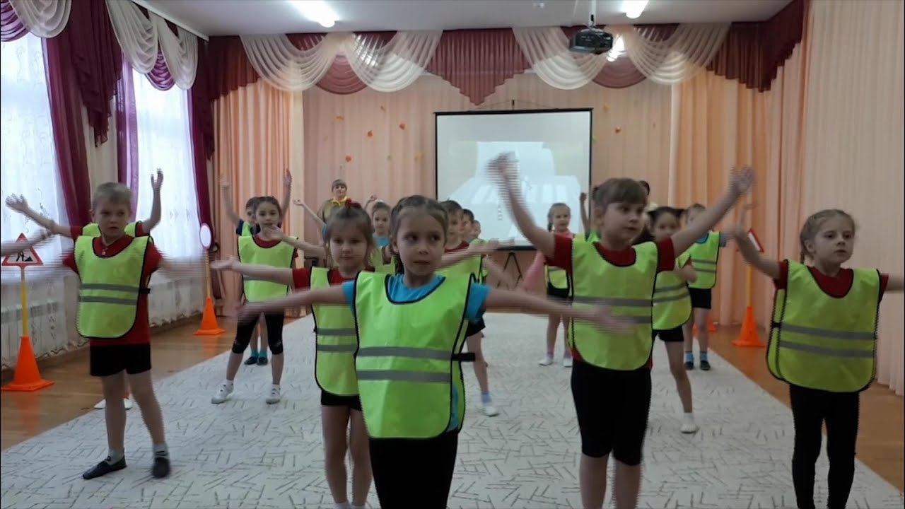 Госавтоинспекторы провели познавательную игру для воспитанников 49 детского сада «Радуга»